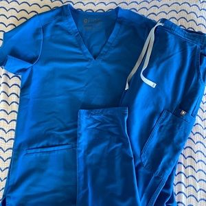 FIGS set royal blue size small